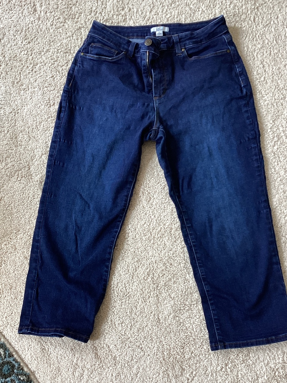 croft & barrow women’s Indigo Blue cropped Jeans.
